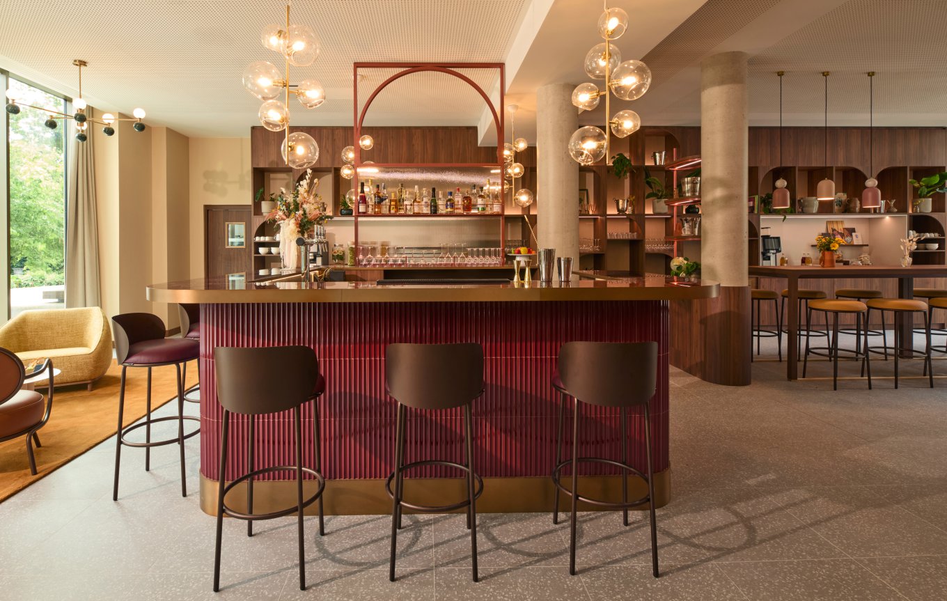 CLUB BAR 148 rz mc 3