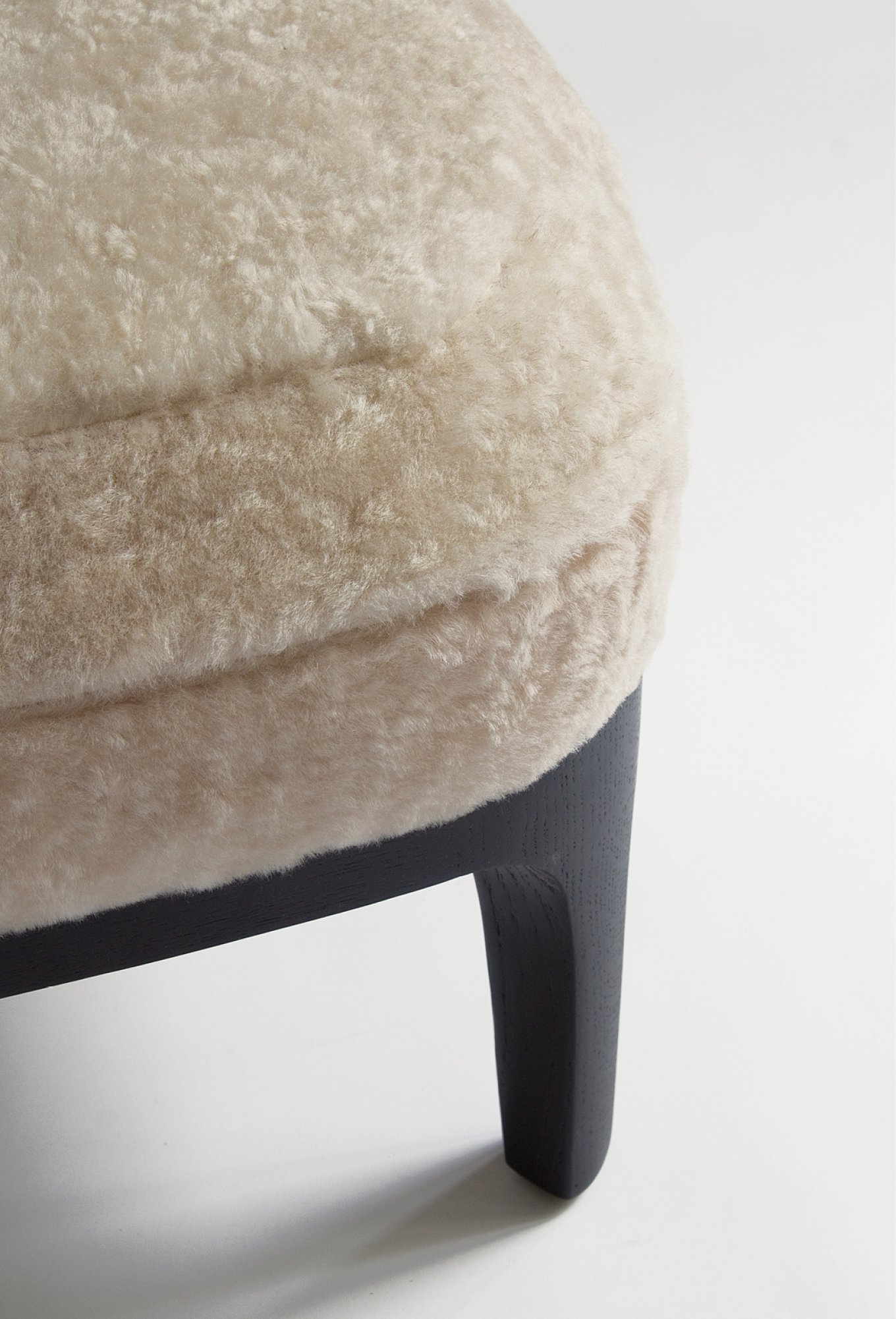 studio catoir collection design sheepskin pouf marina 3